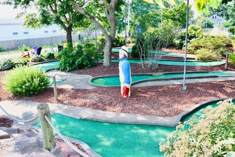 Putters Paradise Mini Golf and Ice Cream, Massachusetts, USA